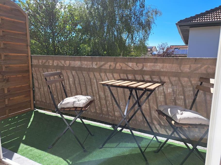 Studio Dans Maison Avec Jardin Et Balcon, Au Calme Sérézin-du-Rhône Exterior foto